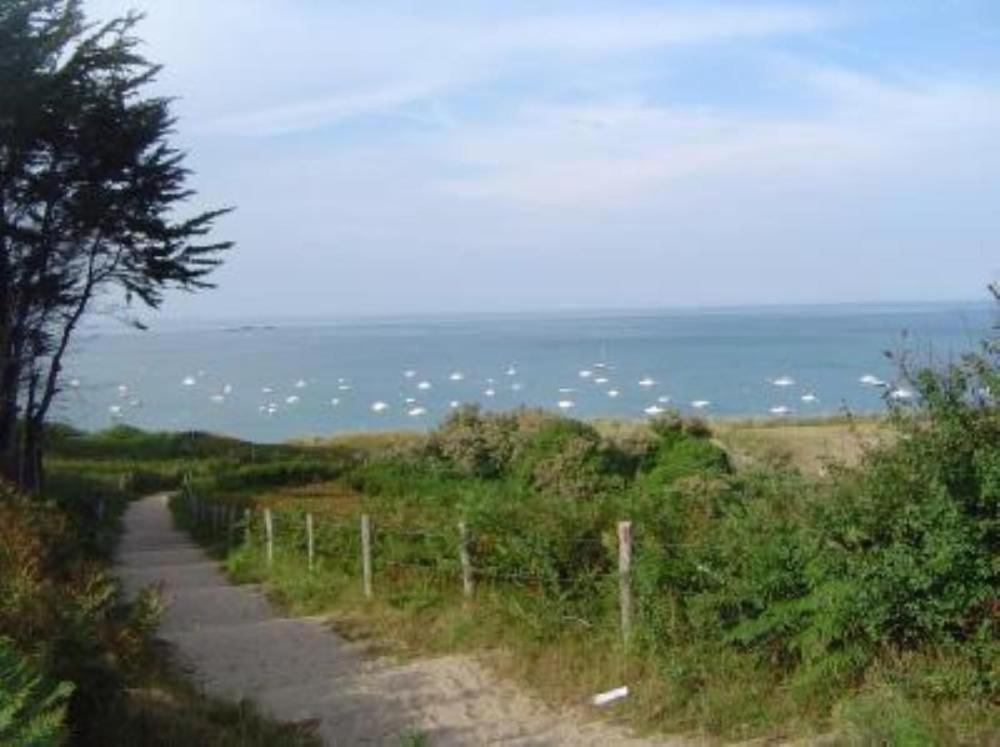 Maison avec jardin et plage de sable fin accessible à pied à 300m Saint-Coulomb Exterior foto